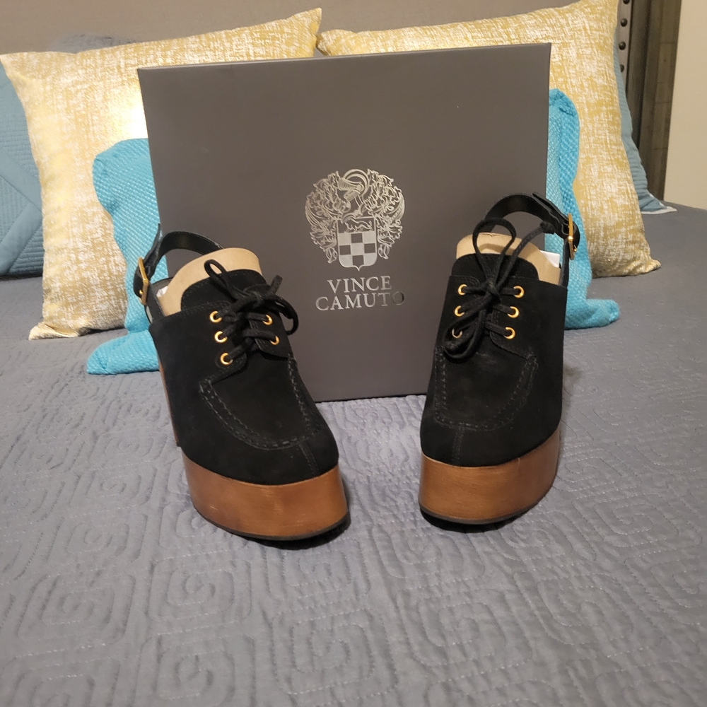 Vince Camuto Black and Tan Platform Heels - Picture 3 of 7